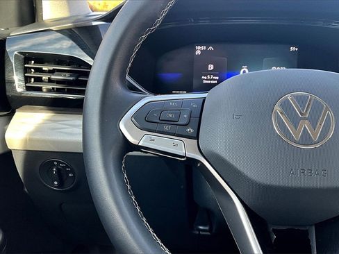 Used 2023 Volkswagen Taos S image 18