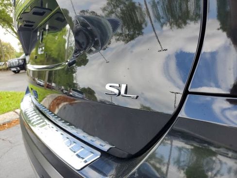 Used 2019 Nissan Rogue SL w/ Premium Package image 8