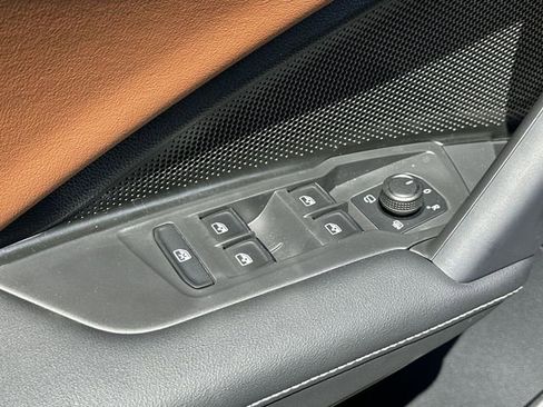 New 2026 Volkswagen Tiguan SEL R-Line AWD/4WD image 15