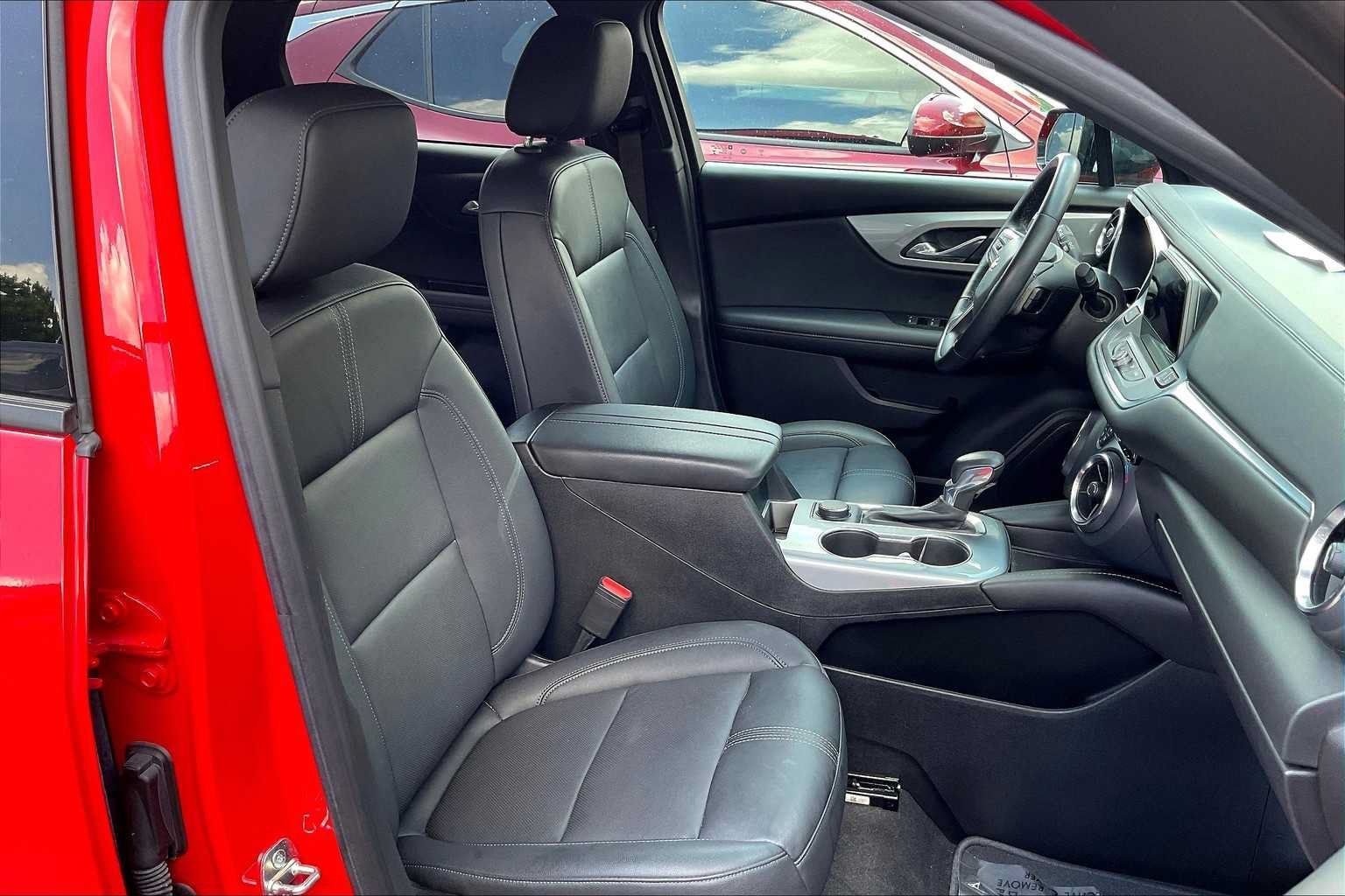 Used 2022 Chevrolet Blazer LT w/ Midnight/Sport Edition FWD image 8