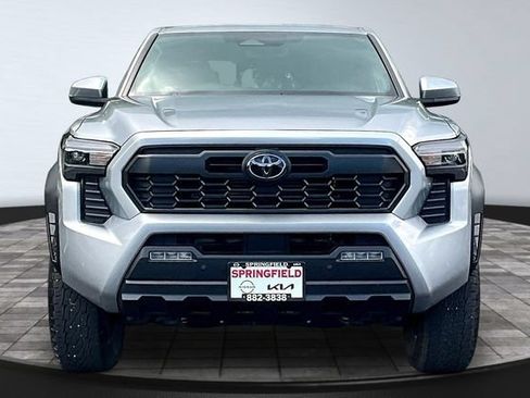 Used 2025 Toyota Tacoma TRD Off-Road w/ TRD Off Road Upgrade Package AWD/4WD image 2