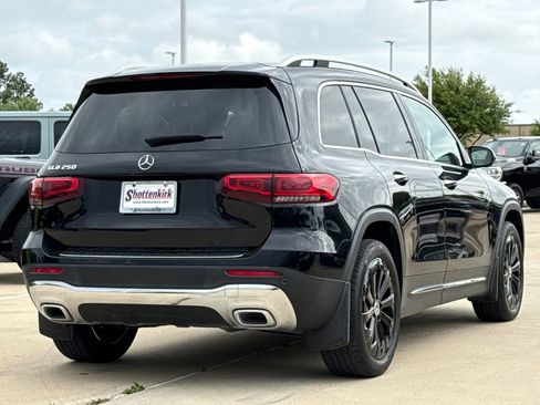Used 2022 Mercedes-Benz GLB 250 image 8