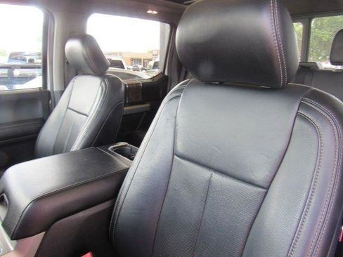 Used 2019 Ford F150 Lariat w/ Equipment Group 502A Luxury AWD/4WD image 23