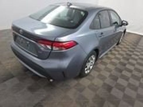 Used 2022 Toyota Corolla LE image 6