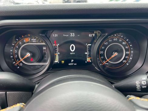 Used 2024 Jeep Wrangler Unlimited Sport AWD/4WD image 18