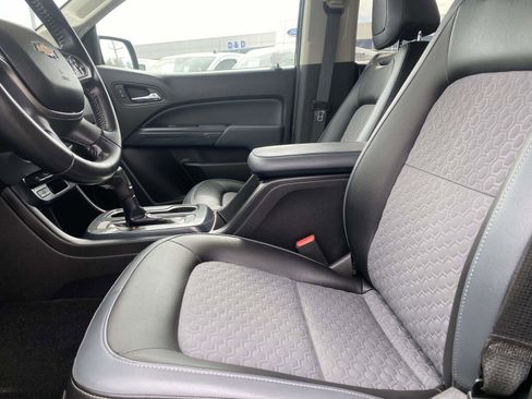 Used 2017 Chevrolet Colorado Z71 image 15