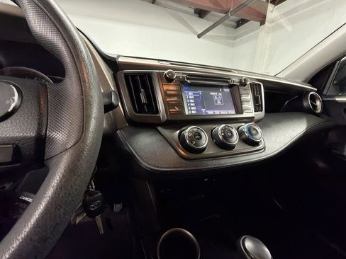Used 2015 Toyota RAV4 LE image 16