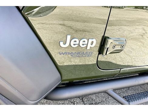 Used 2021 Jeep Wrangler Sport AWD/4WD image 37