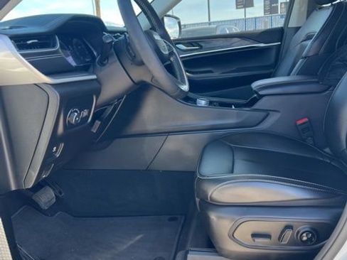 Used 2023 Jeep Grand Cherokee Limited w/ Trailer Tow Prep Group (B) image 19