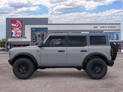 New 2026 Ford Bronco Badlands AWD/4WD image 3