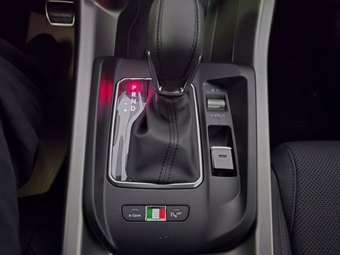 New 2025 Alfa Romeo Tonale w/ Premium Package image 15