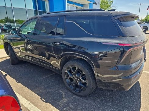 Used 2024 Chevrolet Traverse RS AWD/4WD image 2