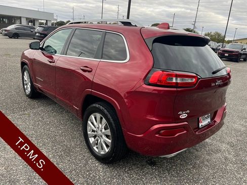 Used 2017 Jeep Cherokee Overland image 29