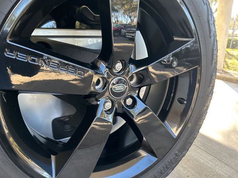 Used 2023 Land Rover Defender 110 X-Dynamic SE image 25