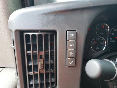 New 2025 Chevrolet Express 2500 w/ Communications Package RWD image 31