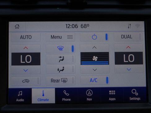 Used 2020 Ford Fusion Titanium image 21