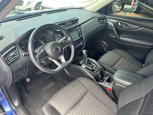 Used 2020 Nissan Rogue SV FWD image 11