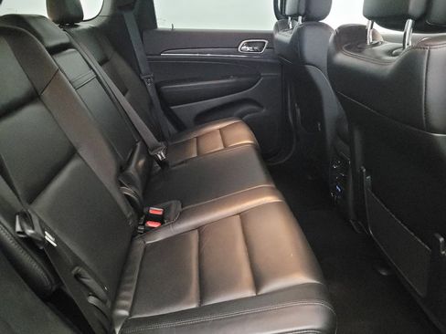 Used 2019 Jeep Grand Cherokee Limited image 19