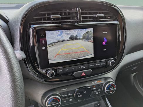 Used 2023 Kia Soul S image 30