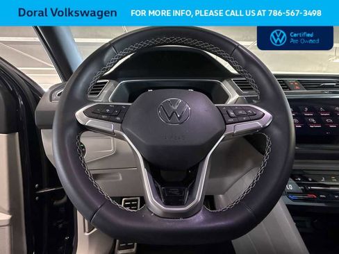 Used 2023 Volkswagen Tiguan SE R-Line image 15