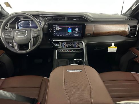 Used 2026 GMC Sierra 2500 Denali Ultimate w/ Max Trailering Package AWD/4WD image 10