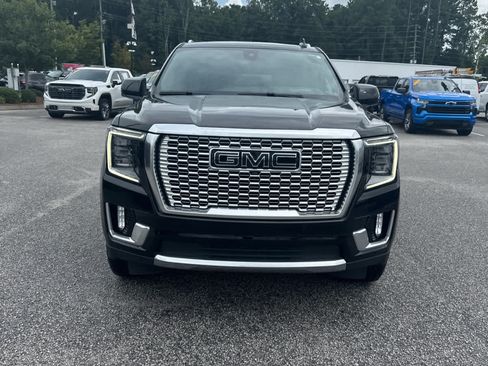 Used 2022 GMC Yukon XL Denali w/ Denali Premium Package AWD/4WD image 2