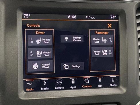 Used 2019 Jeep Cherokee Trailhawk image 12