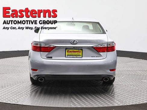 Used 2015 Lexus ES 350 w/ Luxury Package FWD image 6