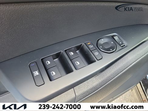 New 2026 Kia Sportage LX FWD image 21