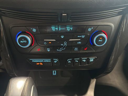 Used 2019 Ford Escape Titanium AWD/4WD image 23
