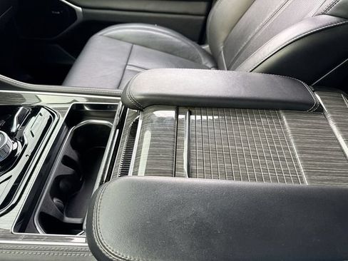 Used 2022 Jeep Wagoneer Series III w/ Premium Group I AWD/4WD image 21