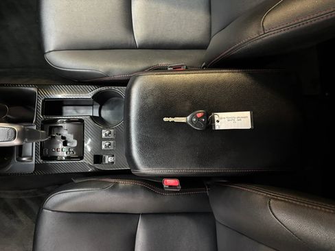 Used 2019 Toyota 4Runner TRD Off-Road Premium AWD/4WD image 20