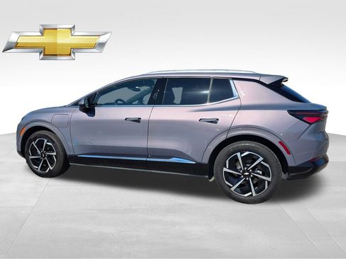 Used 2025 Chevrolet Equinox EV LT image 4