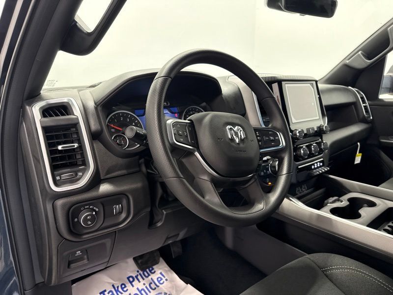 New 2026 RAM 1500 Express AWD/4WD image 20