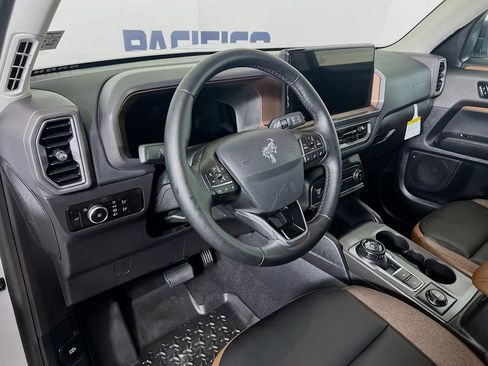 Used 2025 Ford Bronco Sport Outer Banks AWD/4WD image 12