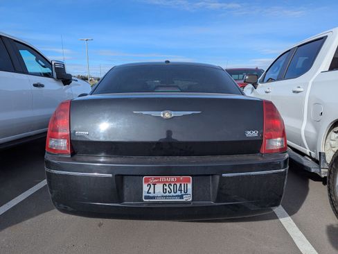 Used 2006 Chrysler 300 C w/ Protection Group II image 5