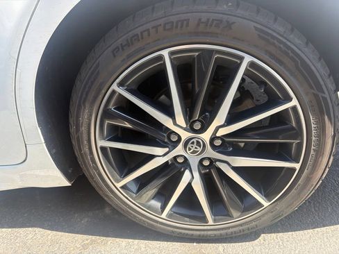Used 2021 Toyota Camry SE FWD image 7