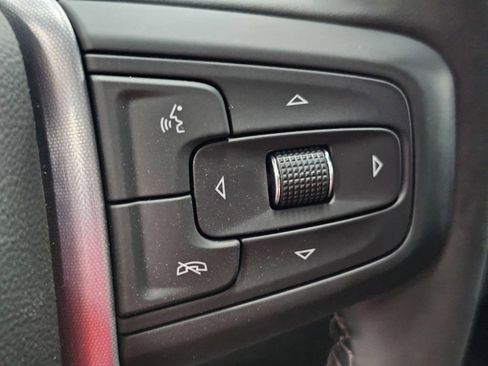 Used 2026 GMC Sierra 1500 SLT AWD/4WD image 35