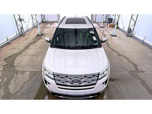 Used 2018 Ford Explorer Limited w/ Ford Safe & Smart Package AWD/4WD image 3