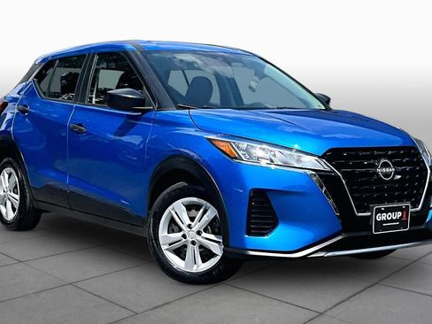 Used 2023 Nissan Kicks S FWD image 3