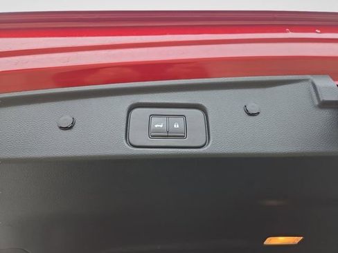 Used 2022 Nissan Pathfinder SL AWD/4WD image 30