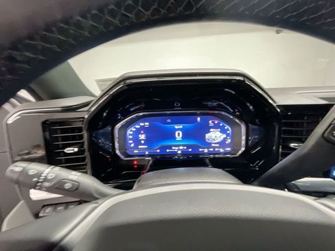 Used 2024 Chevrolet Silverado 2500 High Country w/ Technology Package image 11