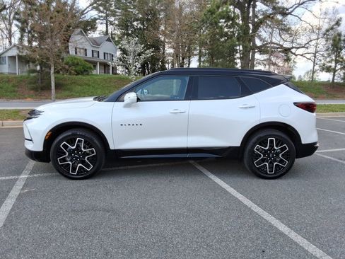 Certified 2023 Chevrolet Blazer RS w/ Driver Confidence II Package FWD image 8