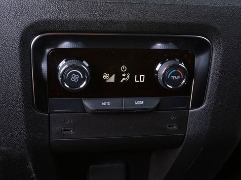 New 2025 Chevrolet Suburban LS image 29