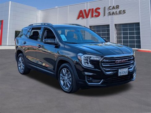 Used 2024 GMC Terrain SLT image 3