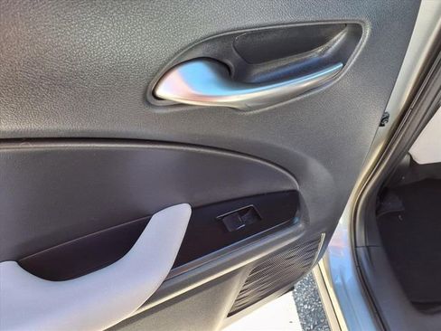 Used 2020 Lexus UX 200 image 17