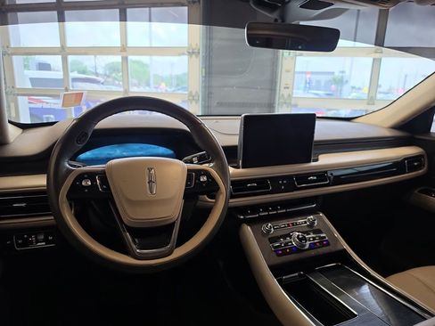 Used 2024 Lincoln Aviator Reserve w/ Equipment Group 201A RWD image 19
