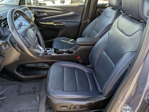 Used 2022 Chevrolet Bolt EUV Premier w/ Sun & Sound Package image 21