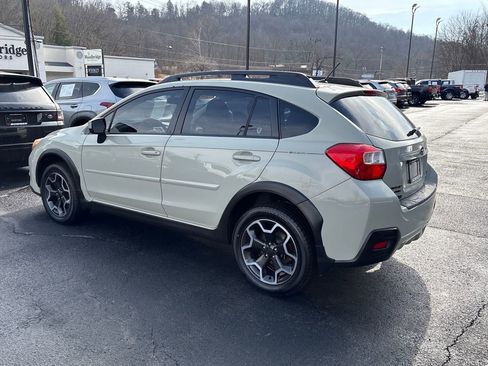 Used 2015 Subaru Crosstrek 2.0i Premium w/ Moonroof Package image 3