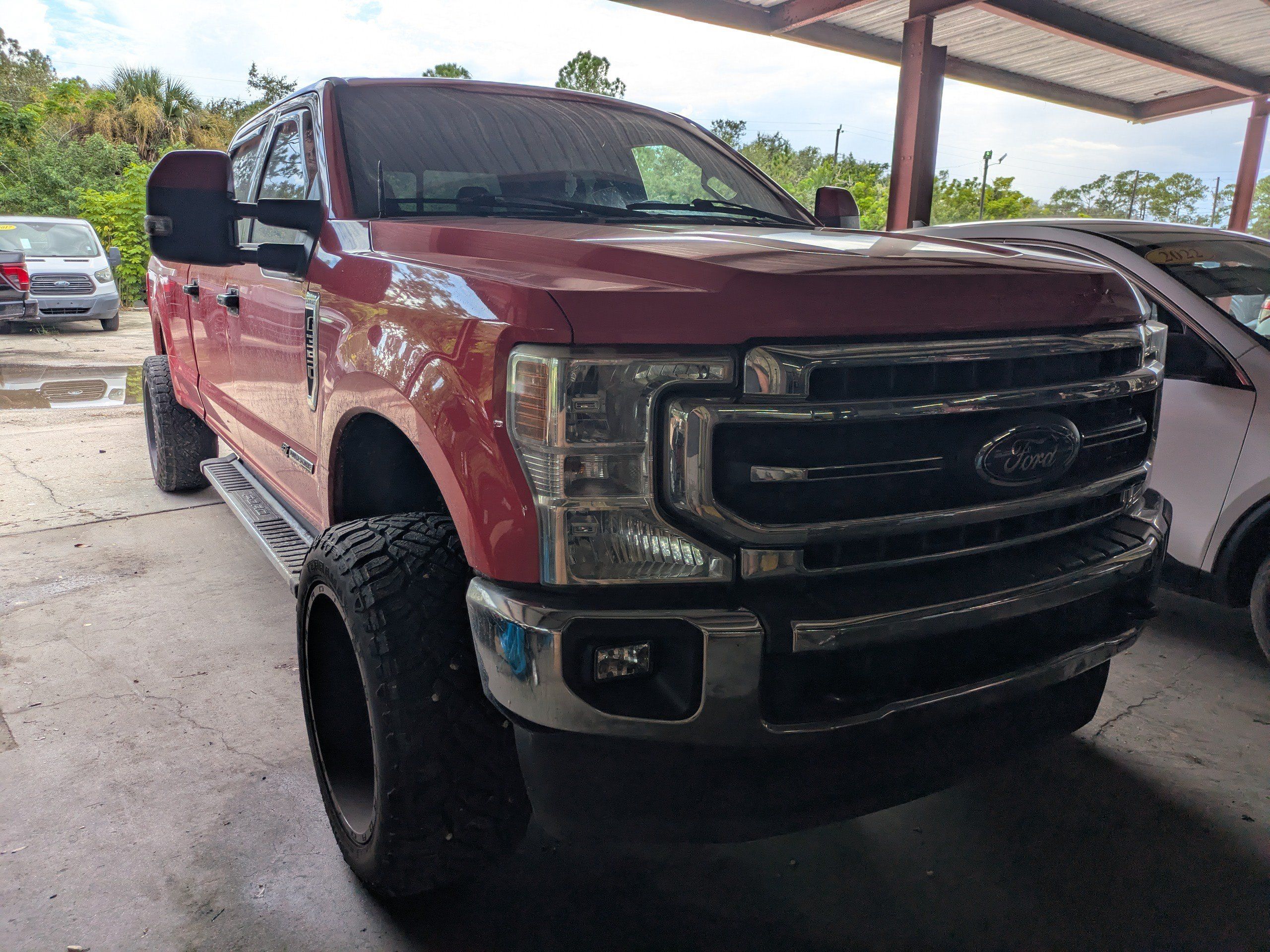 Used 2022 Ford F350 Lariat AWD/4WD image 2